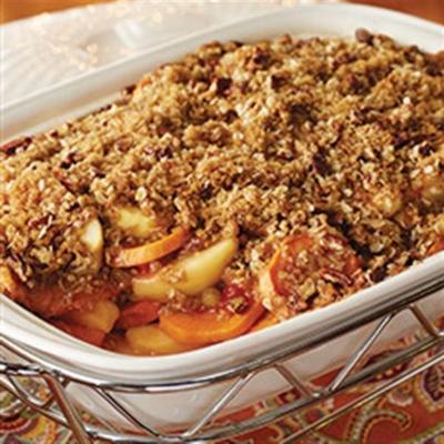 geglazuurde appels en zoete aardappelen met pecan streusel topping