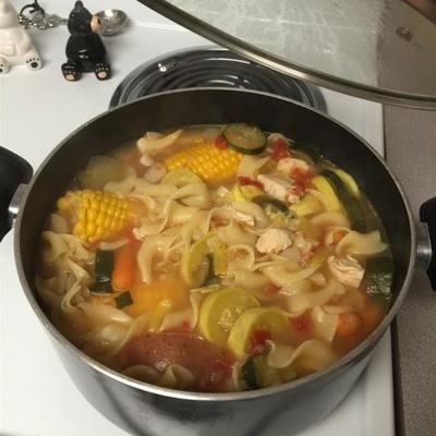 caldo de pollo (mexicaanse kippensoep)