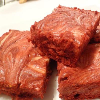 rood fluweel brownies met roomkaas berijpen