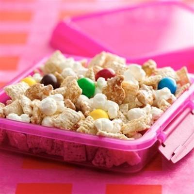 chex® popcorn-pretzelbrok