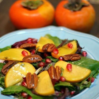 persimmon en granaatappelsalade