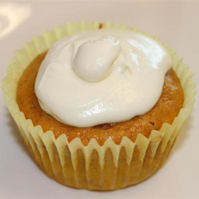 witte chocoladeschilfer pompoen cupcakes