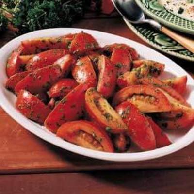 tomaten met peterselie pesto
