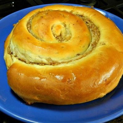 oma's povitisa (po-vuh-teet-zuh) povitica kroatisch notenbrood