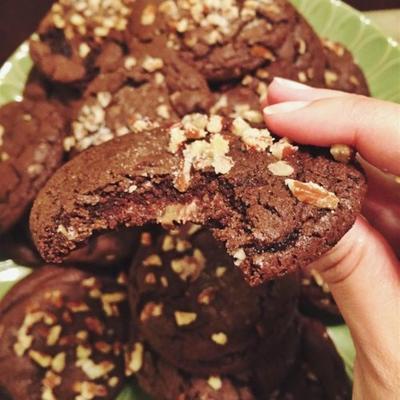 caramel pecan cookies