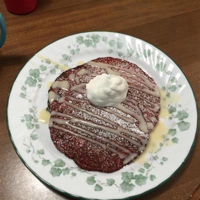 dessert voor het ontbijt - roodfluwelen pannenkoeken