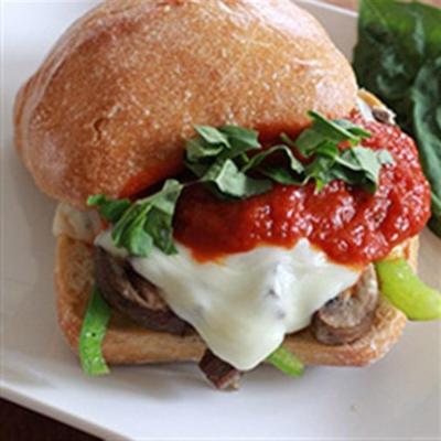 Italiaanse cheesesteak sandwich