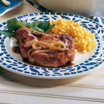 gember pork chops met gekarameliseerde uien