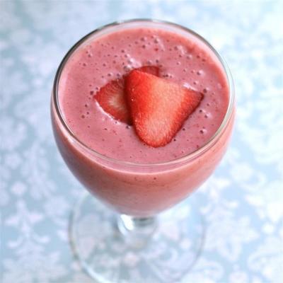 zijdezachte aardbei smoothie