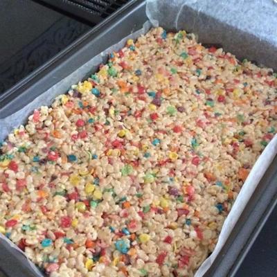 funfetti® cakebeslag rijst krispies® behandelt