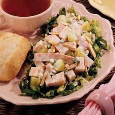 kalkoen en ham salade met greens