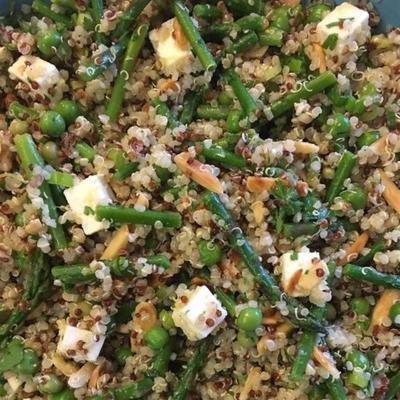 quinoa-asperges en feta-salade