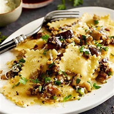 vier kaasravioli met aubergine en marjolein pesto