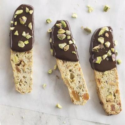 met chocolade gedompelde pistachio biscotti