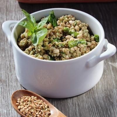 glutenvrije boekweit, asperges en pestosalade