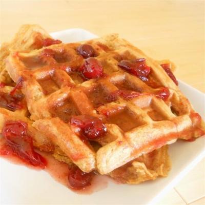 zoete aardappelwafels met cranberry ahornsiroop