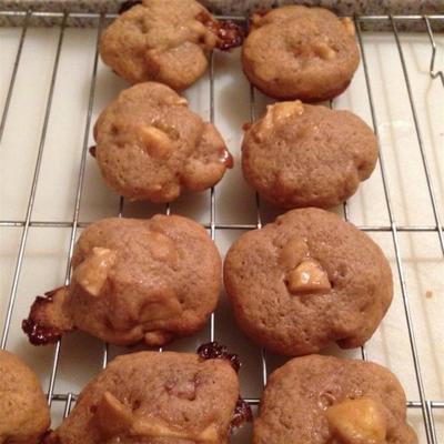 gooey caramel apple cookies