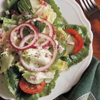 groene salade met dressing van maanzaad