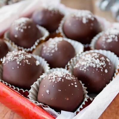 gezouten pure chocolade hazelnoot karamel truffels