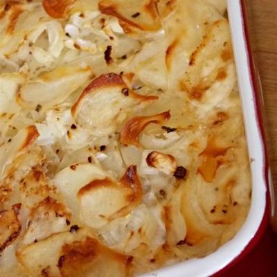 romige en knapperige geschulpte aardappelen