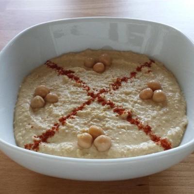 eenvoudige pittige hummus