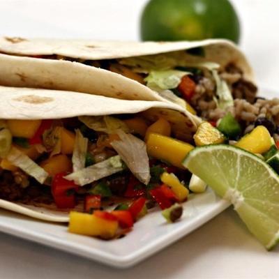 rundvlees zachte taco's met mangosalsa