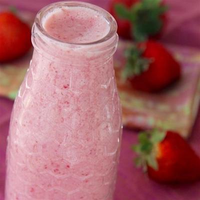 gezonde havermout aardbeien smoothie