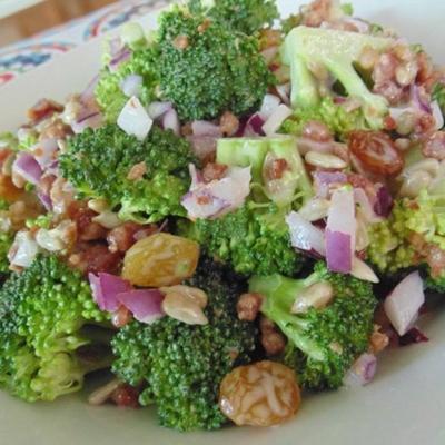 makkelijke broccoli-spek salade