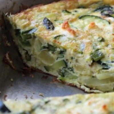 lente plantaardige frittata voor moeder