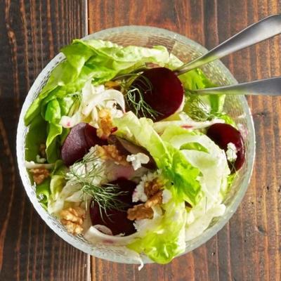 geroosterde bieten, geitenkaas en venkelsalade