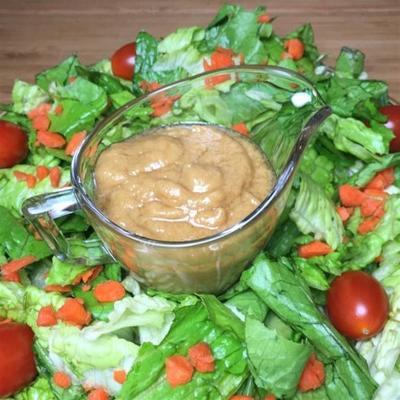 esdoorn amandel-botersalade dressing