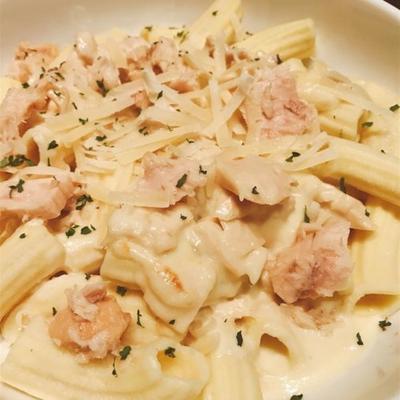 tonijn Alfredo met penne pasta