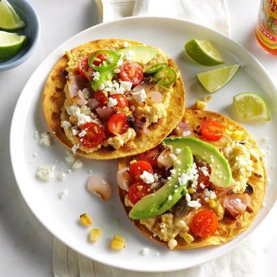 gegrilde sweet corn hummus en tostadas