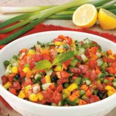 Israëlische paprika tomatensalade