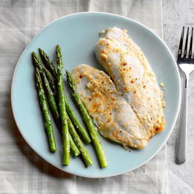 pittige tilapia met parmezaanse krop