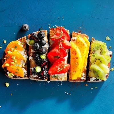 regenboogfruit toast