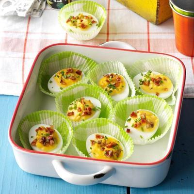 bourbon geglaceerde spek deviled eggs