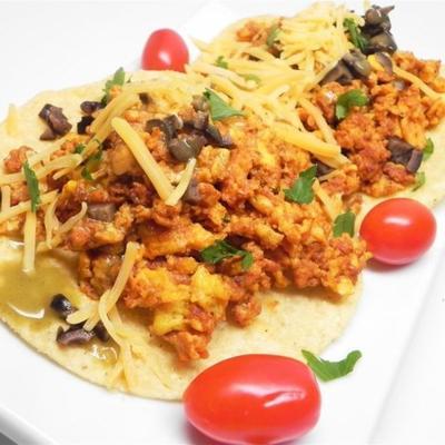 chorizo ​​con huevos (pittige Mexicaanse worst met eieren)