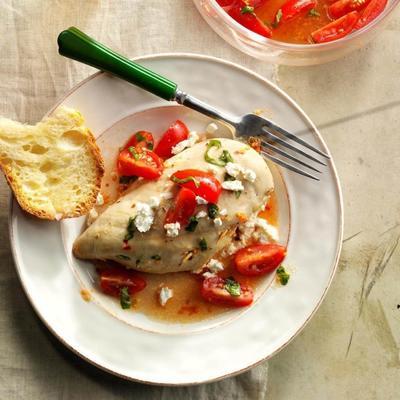 bistokip met chevre en gemarineerde tomaten