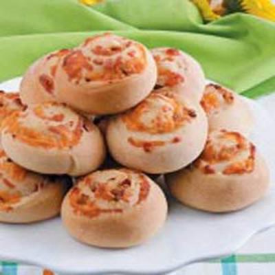 bacon-cheese pinwheel rolls