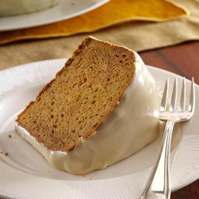 gingersnap Crusted zoete aardappel cake met maple syrup glazuur