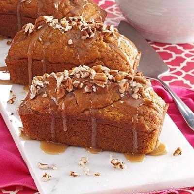 mini-pound cake met pralinesaus