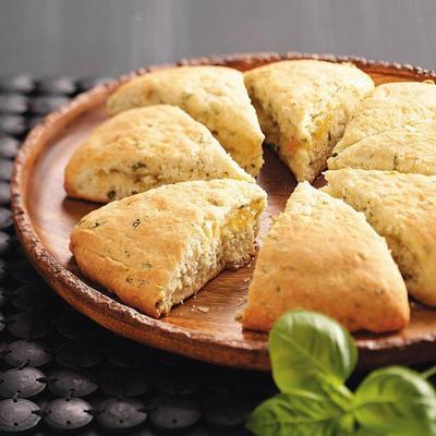 scones van basilicum en marmelade