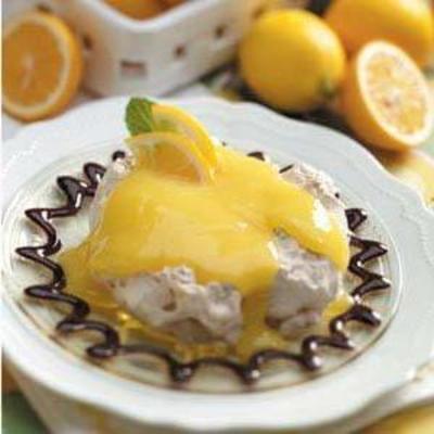 chocoladekopjes met citroengestremde melk