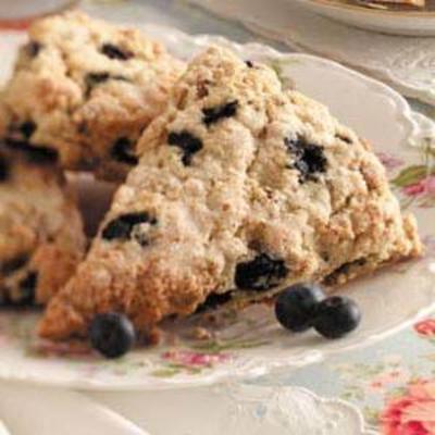 blueberry pecan scones