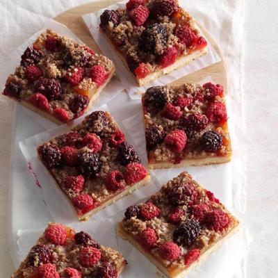 bescheiden bumble crumble bars