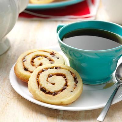 amandel roca chocolate- rum pinwheels