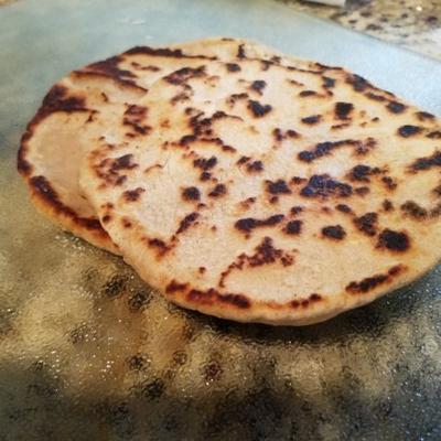 naan-achtige eenvoudige flatbread