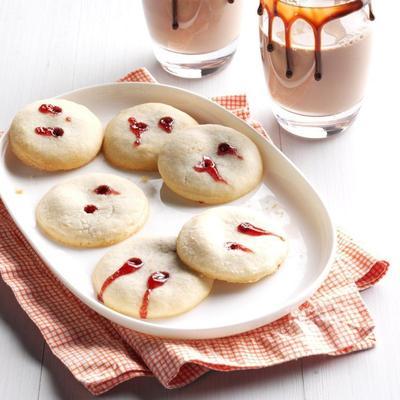 kus van een vampier-koekje