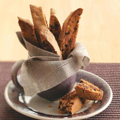 chai chocolate biscotti